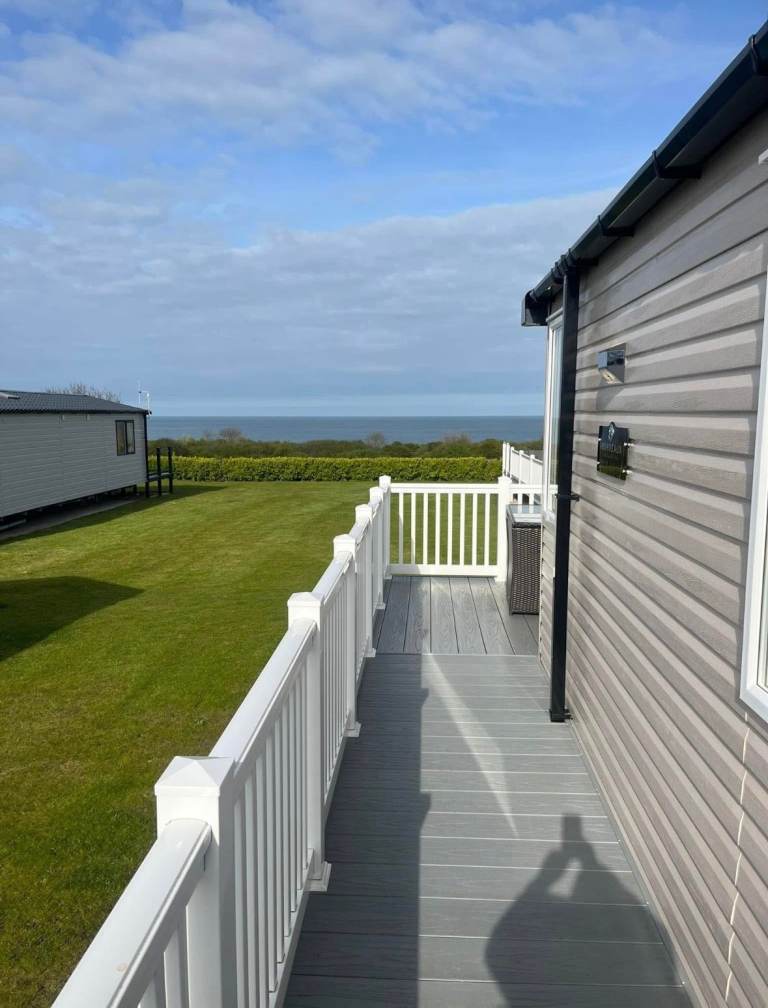 2-Bed Static Caravan - Private Sale, Sea Views & Wrap-Around Decking - Primrose Valley Private Sale