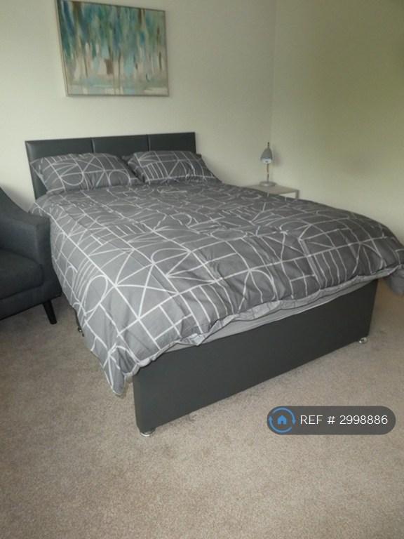 1 bedroom in Quarry Hill Road, Tonbridge, TN9 (#2998886)
