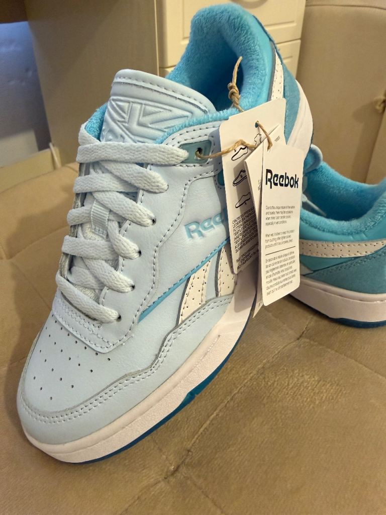 Unisex Reebok basketball trainers seize 2.5 color blue
