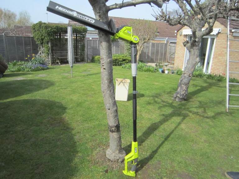 RYOBI hedge trimmer