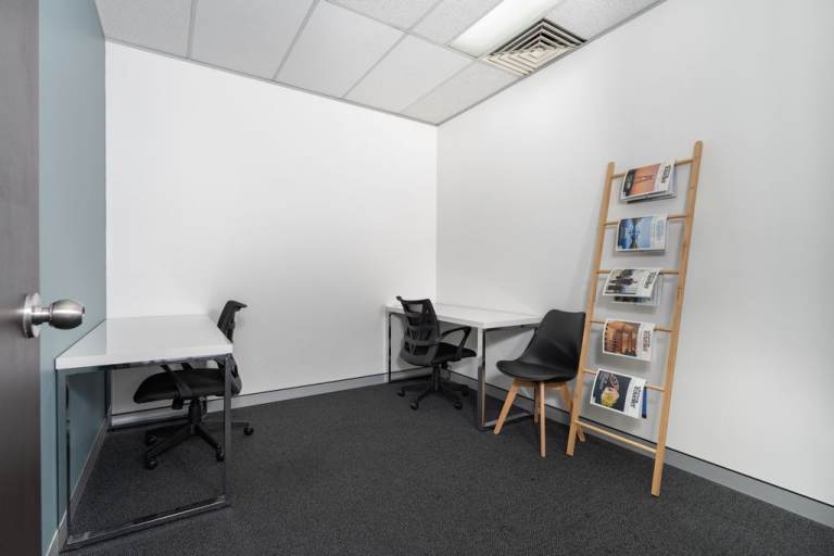 Uxbridge - UB10 0FD \ Day Office - Private Office When You Need It