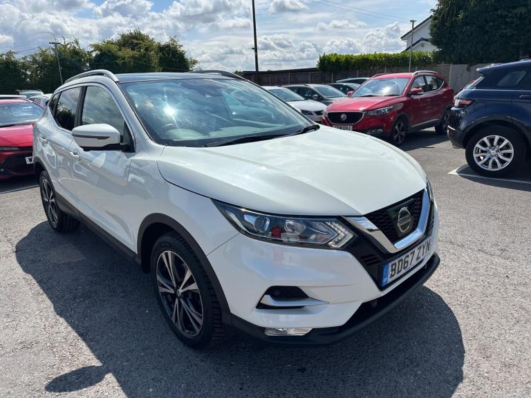 2017 Nissan Qashqai 1.2 DiG-T N-Connecta 5dr HATCHBACK PETROL Manual