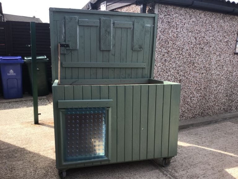 X/Large Wooden Dog Kennel