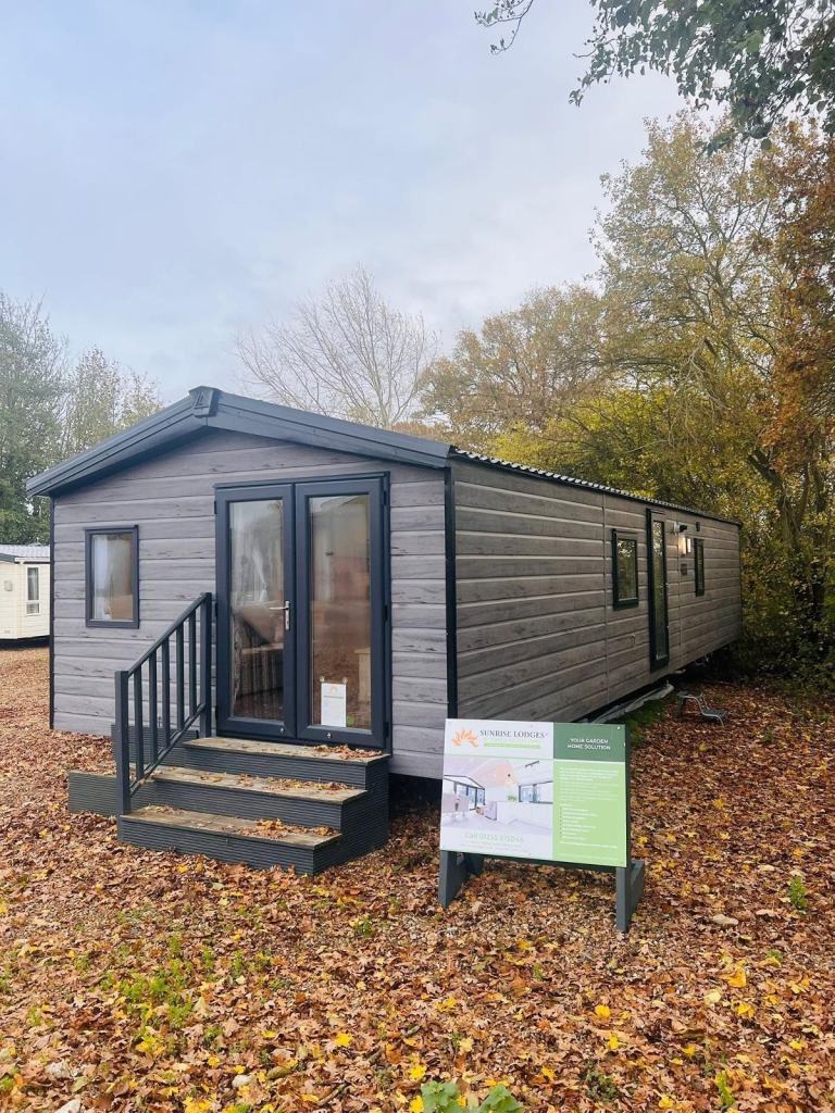 NEW Sunrise Saffron Lodge 39x13 | 2 bed | Full Winterpack | OFF SITE Mobile Home