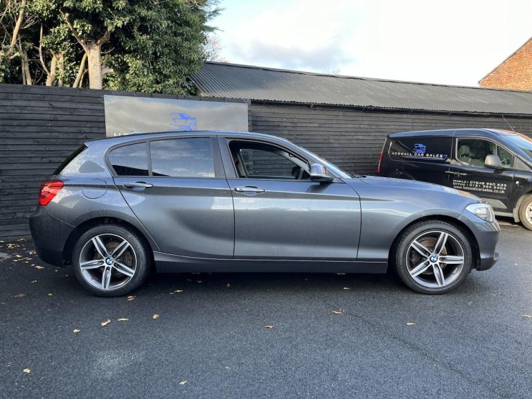 BMW 1 SERIES 2.0 118d Sport 5-Door 2016