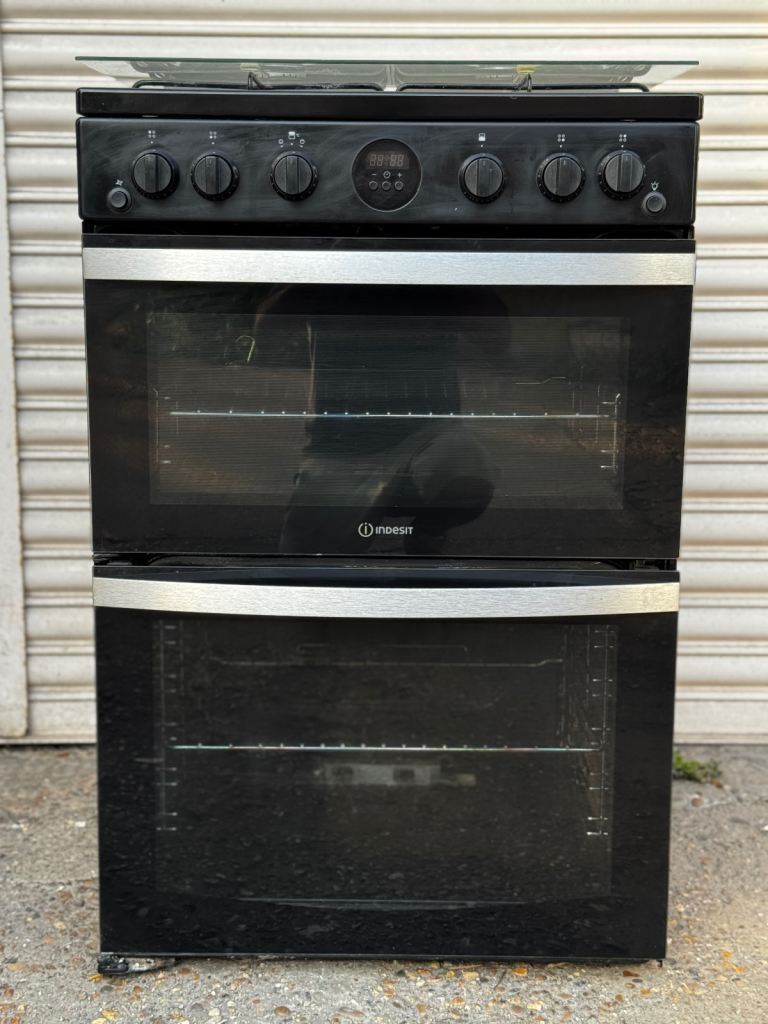 Indesit gas cooker 60cm fsd double oven 3 months warranty 