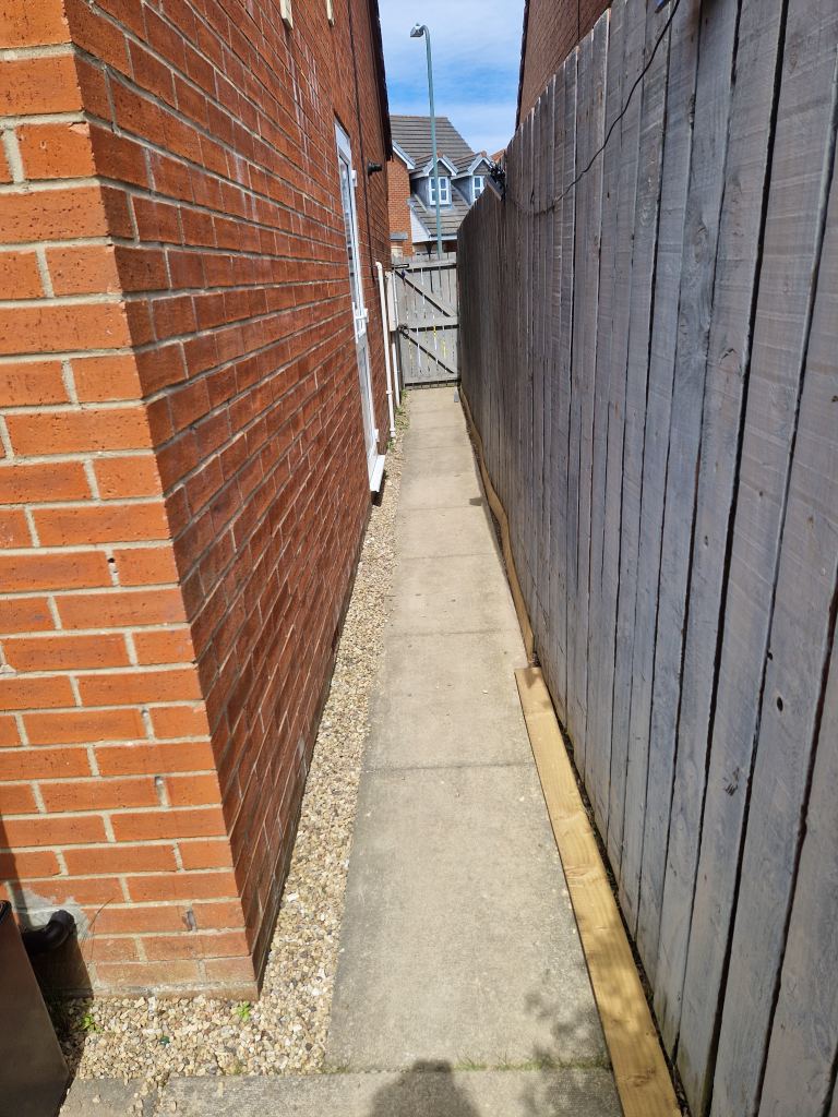 FREE 15 900x600 Grey Paving Slabs
