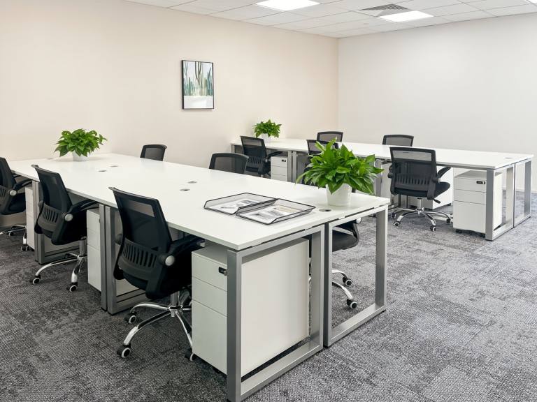 Brighton - BN1 4HB \ Customisable Large Office Space for Growing Teams