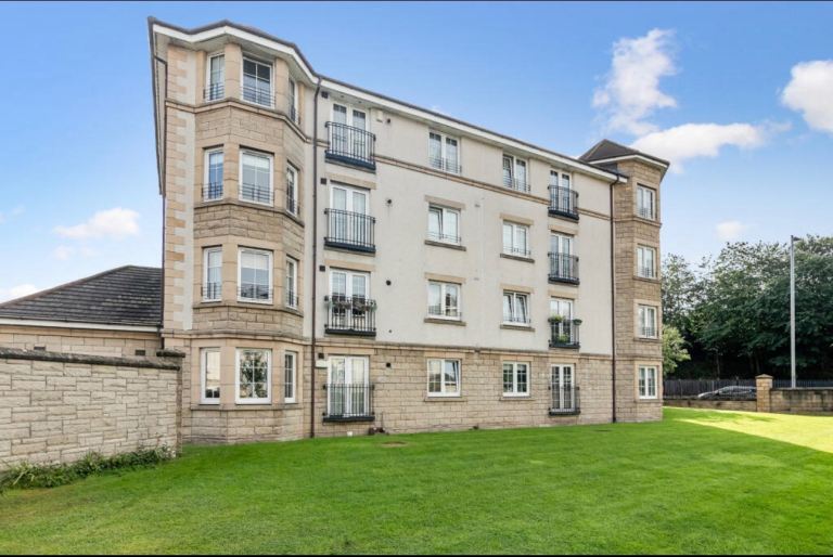 2 Bed Flat For Rent
