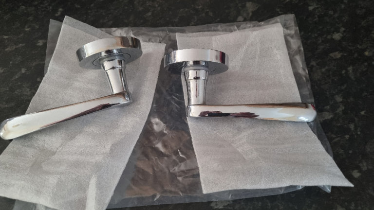 Dor handles. ebay/pukutisss