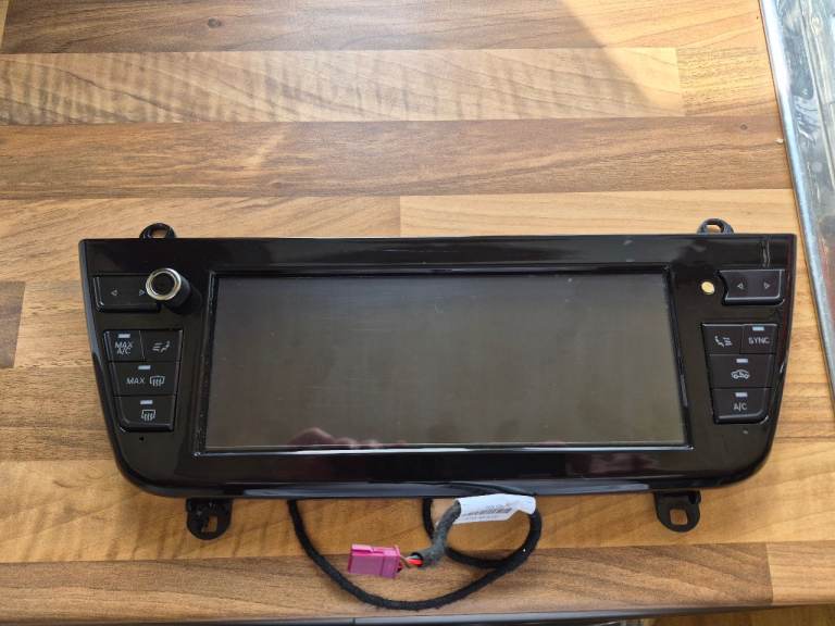 Bmw digital climate control screen 
