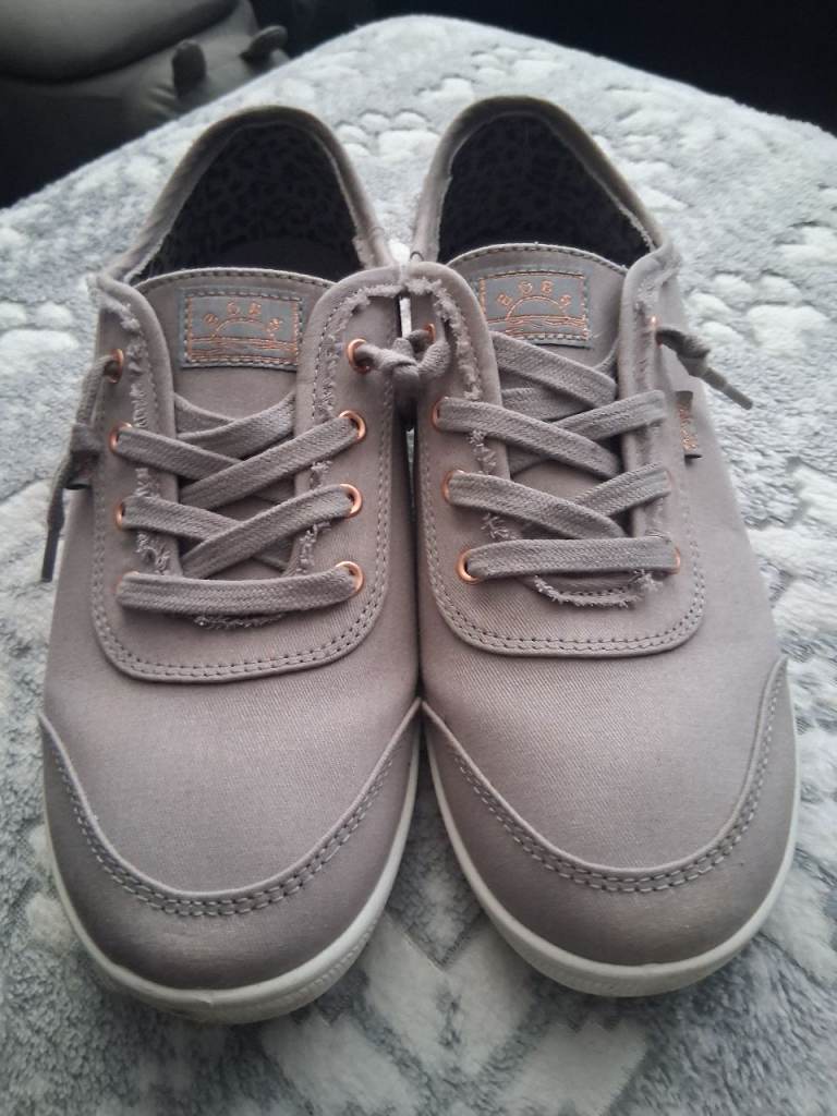 SKETCHERS BOBS MEMORY FOAM SIZE 7 GREY
