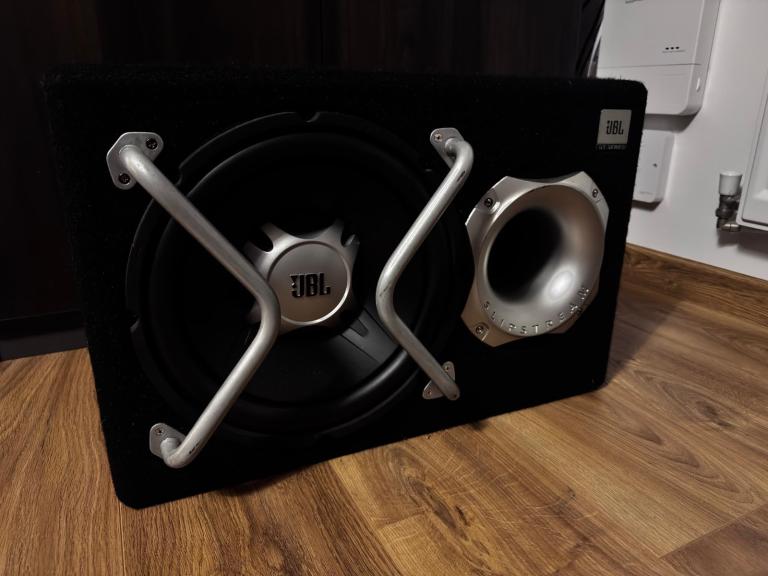 JBL GTO-1204BP Car Audio Subwoofer Box – Good Condition