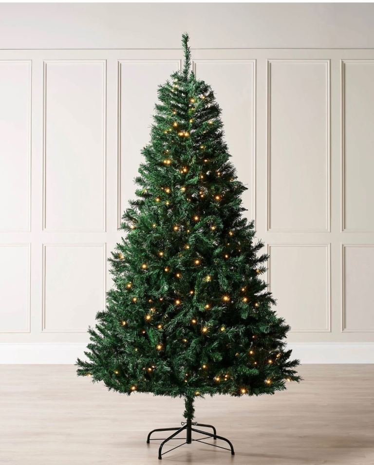 Beautiful Christmas Tree for Sale, Pre-Lit, 7 Feet Tall