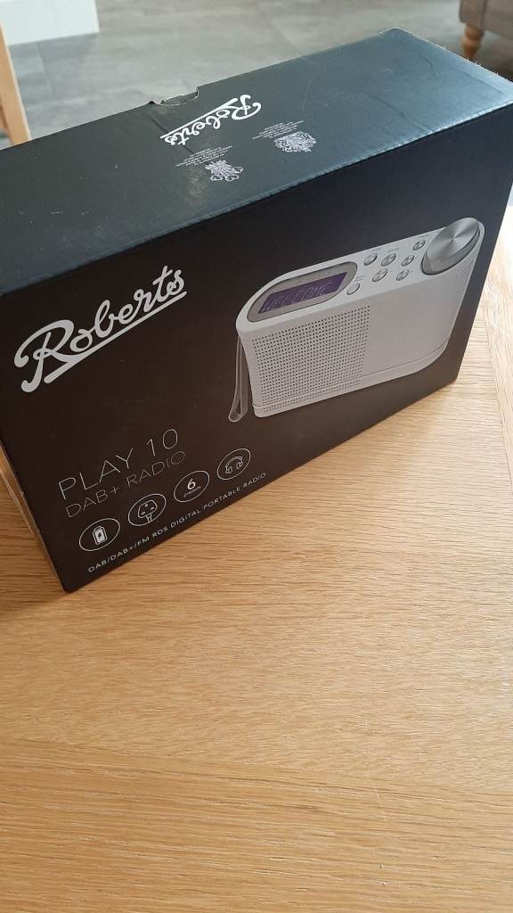 Roberts Play 10 Radio