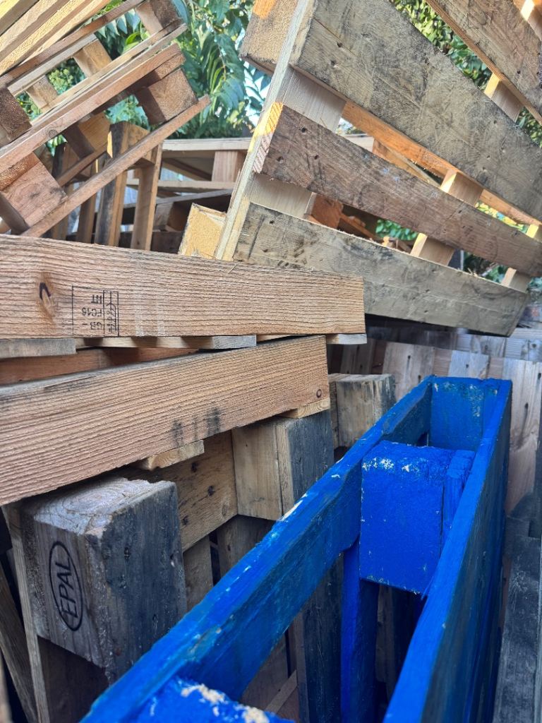 Mix sized pallets