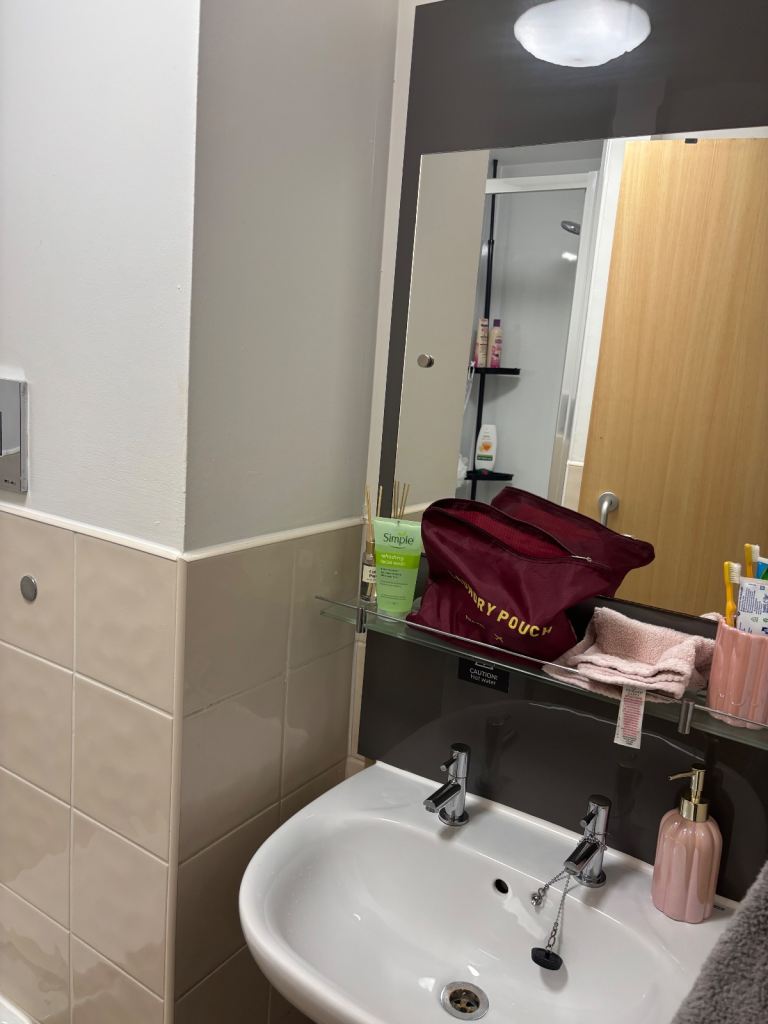 student accommodation room manchester 