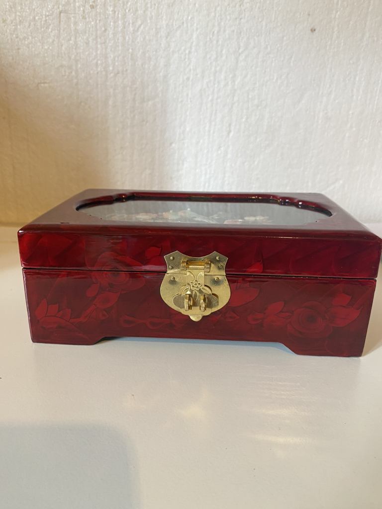 Jewellery box with cork pictures . 