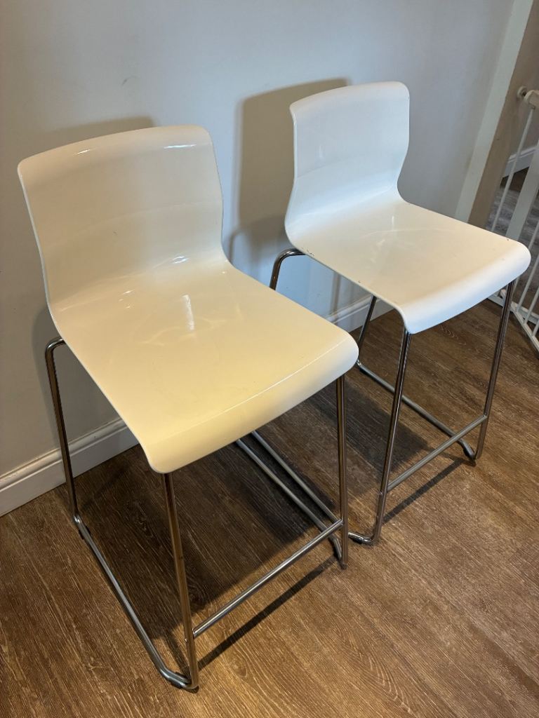 2 x ikea bar stools