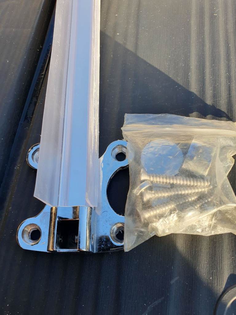  AICO pivit Bath shower screen 