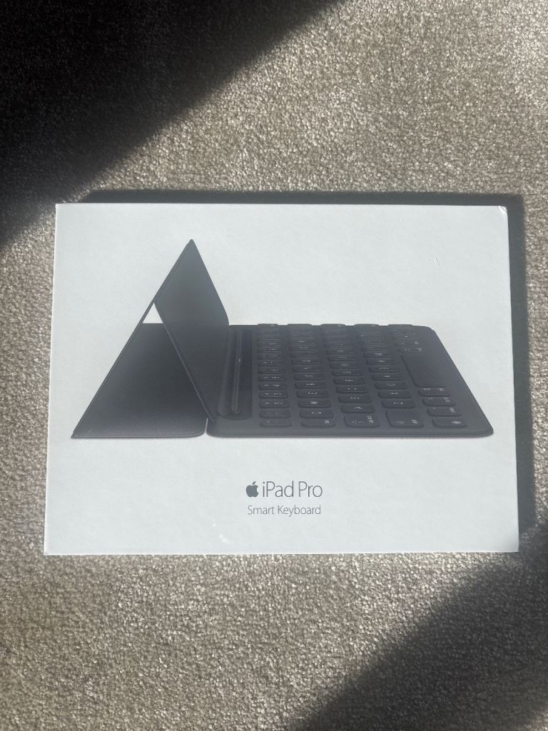 Sealed Genuine Apple iPad Pro Case Keyboard