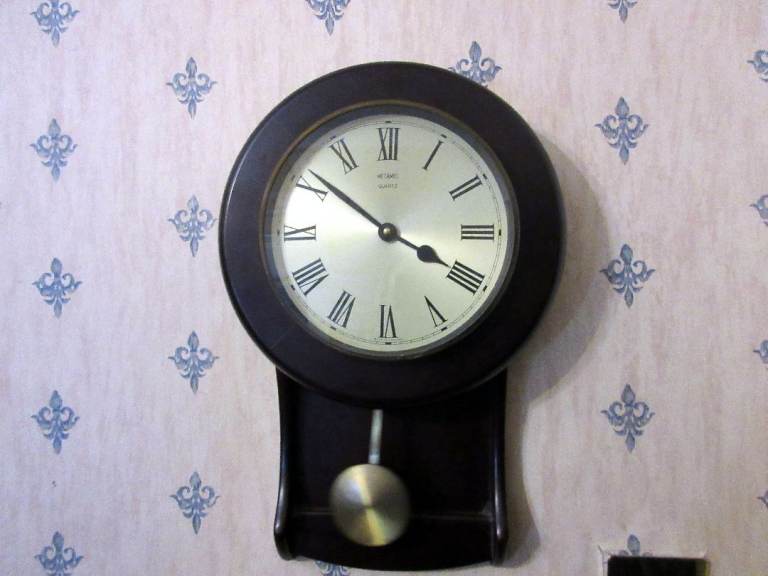 VINTAGE METAMEC OF NORFOLK LARGE PENDULUM WALL CLOCK