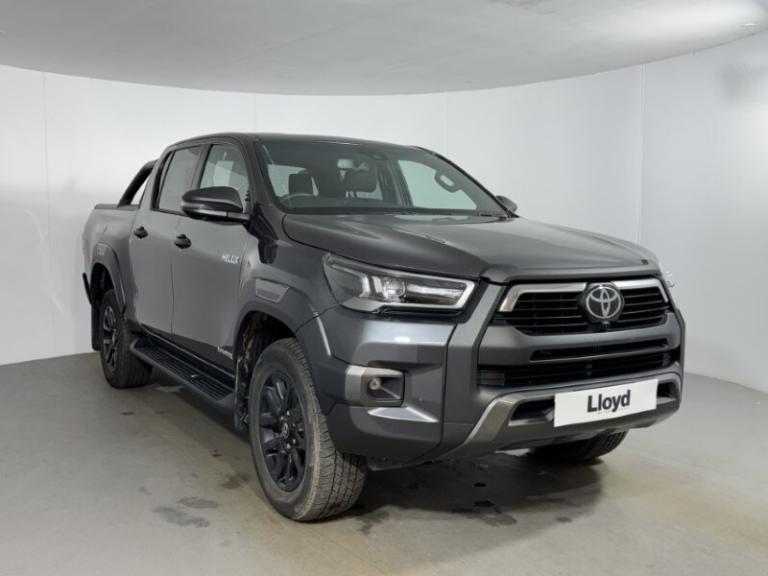 TOYOTA COMMERCIAL HILUX Invincible X D/Cab Pick Up 2.8 D 48V Auto