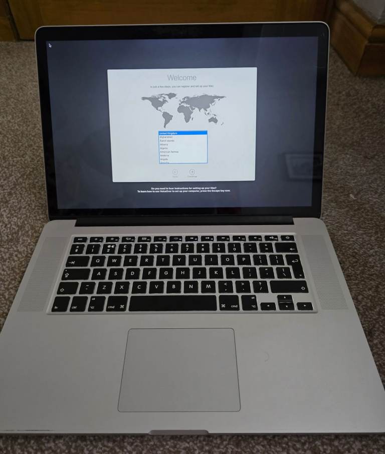 Apple MacBook Pro A1398 Laptop with Charger and Box