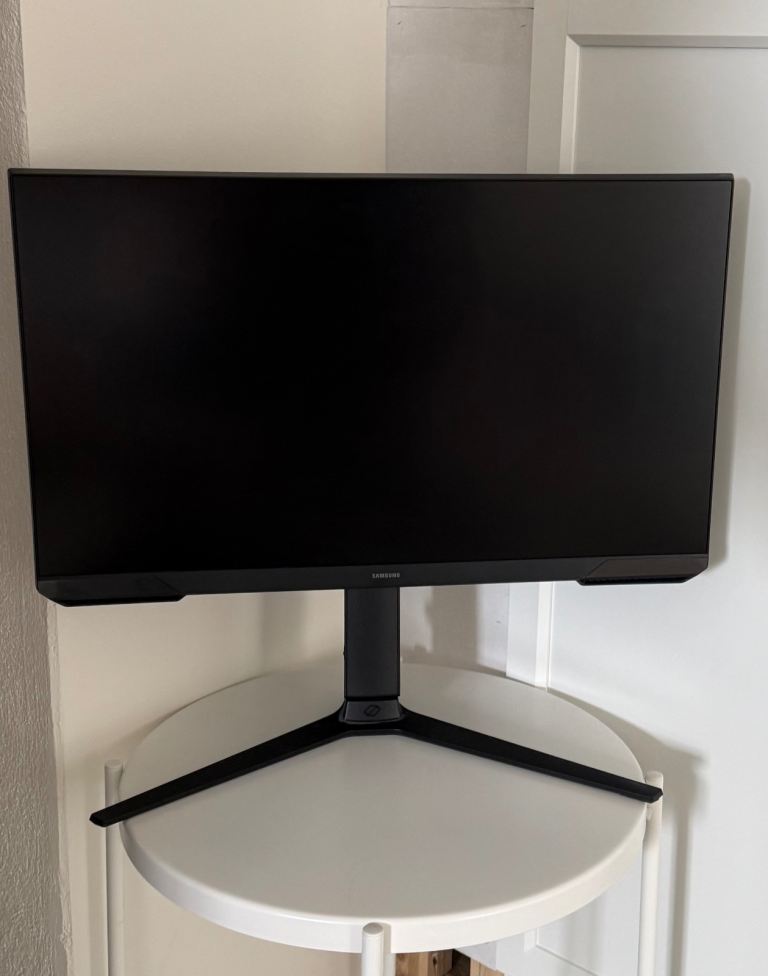 Samsung Gaming Monitor – Black, New condition with box