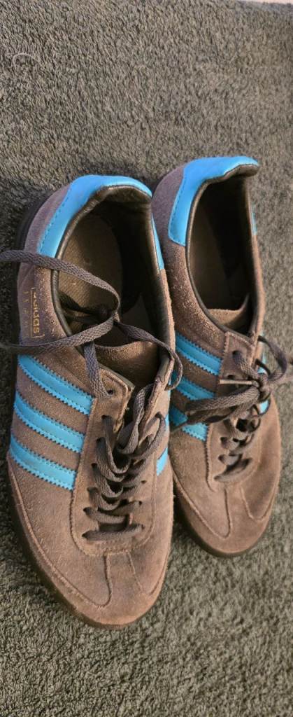 Adidas Jeans Trainers – Grey with Blue Stripes, Good Condition