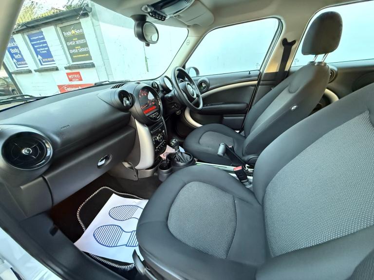 2015 MINI Countryman 1.6 One 5dr Auto HATCHBACK Petrol Automatic