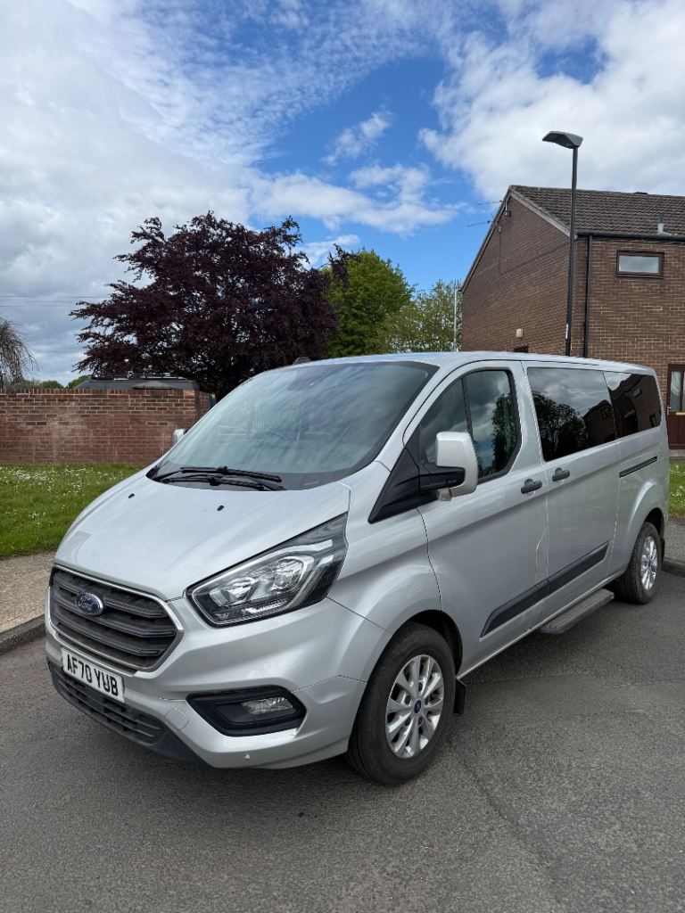 Ford Transit custom 9 Seats