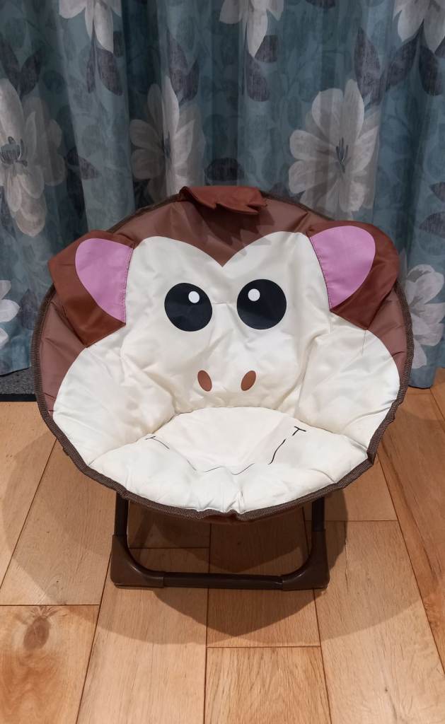 Kids Outdoor Monkey Moon Chair.