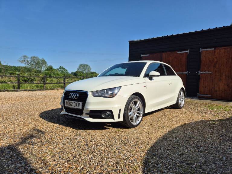 Audi A1 sline 2012 1.6tdi white 3 doors