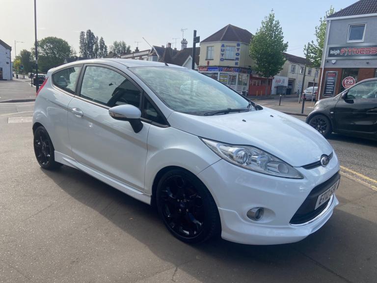 2012 Ford Fiesta 1.6 Zetec-S LTD Edition METAL, Frozen White Black Leather