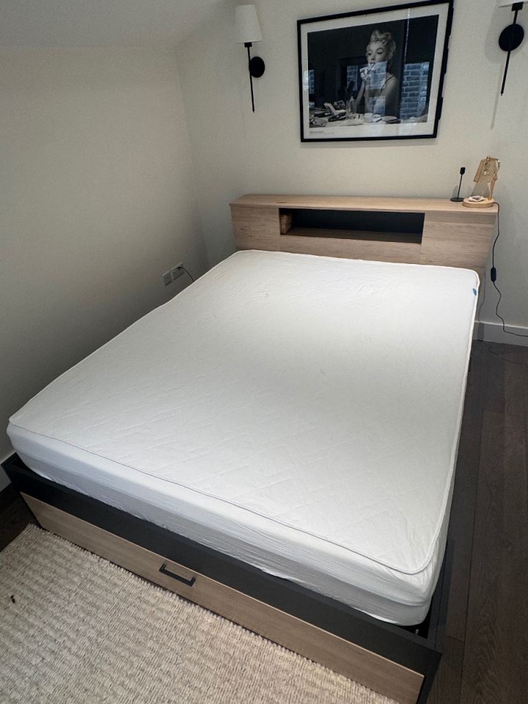 Simba Hybrid Mattress EU Queen size and simba mattress protector (bed frame if wanted) 
