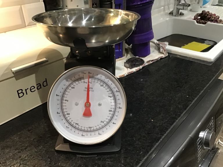 Kitchen scales 