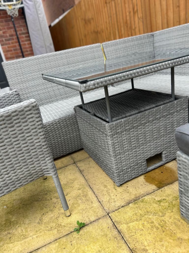 Garden furniture 