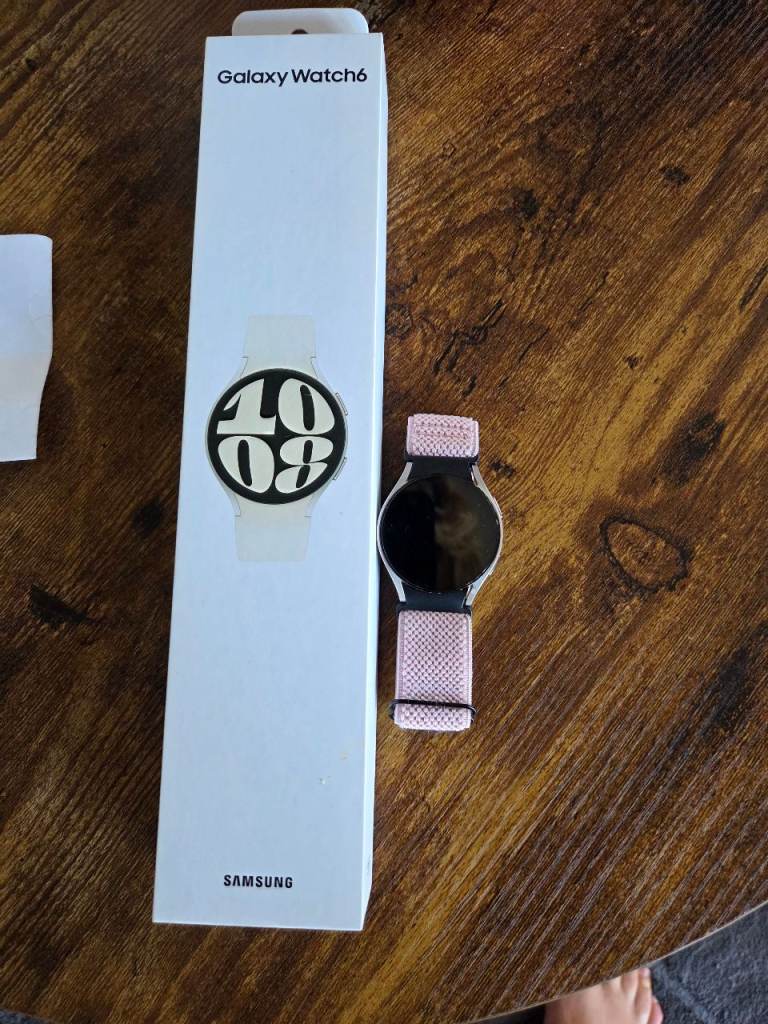 Samsung Galaxy Watch6 - Pink, As Good As New