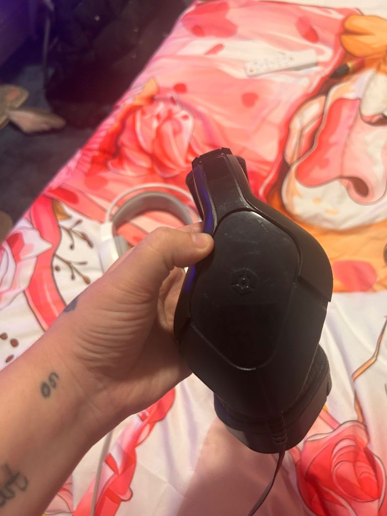 Black Gaming Headphones – Good Condition