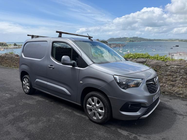 2019 Vauxhall Combo 2300 1.6 Turbo D 100ps H1 LE NAV Van PANEL VAN Diesel Manual