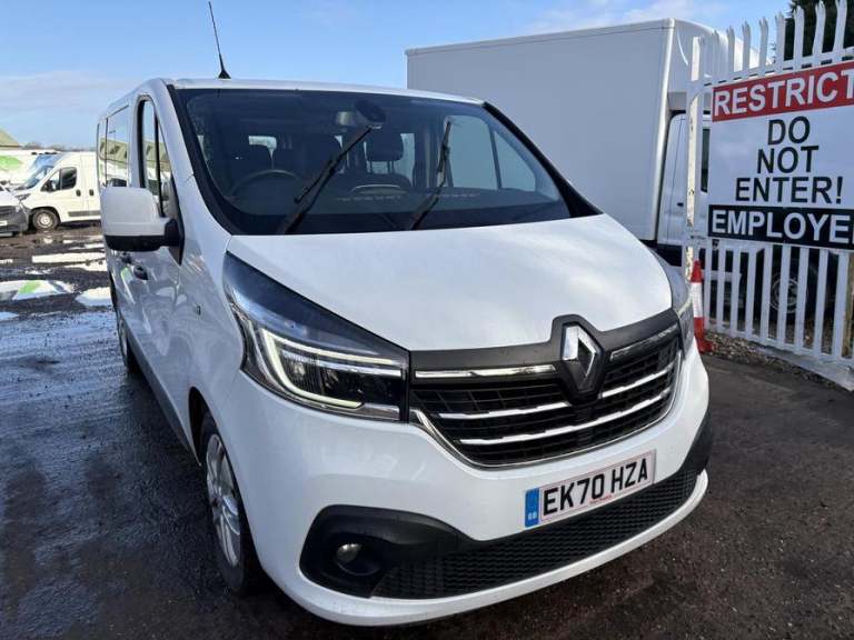 2020 Renault Trafic SL28 ENERGY dCi 120 Sport Nav 9 Seater MPV DIESEL Manual