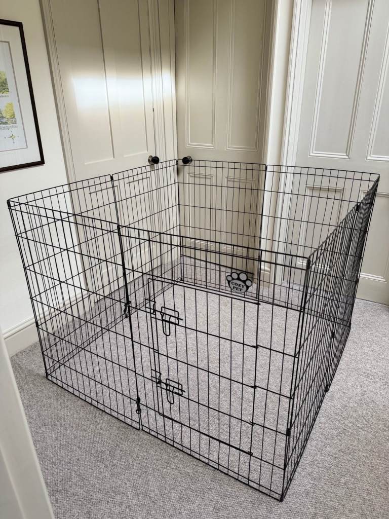 Cozy pet pen