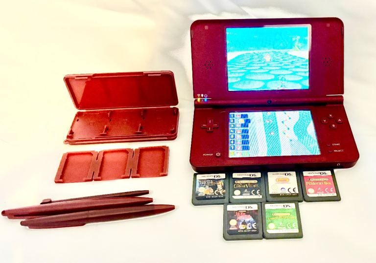 Wine Red DSi XL