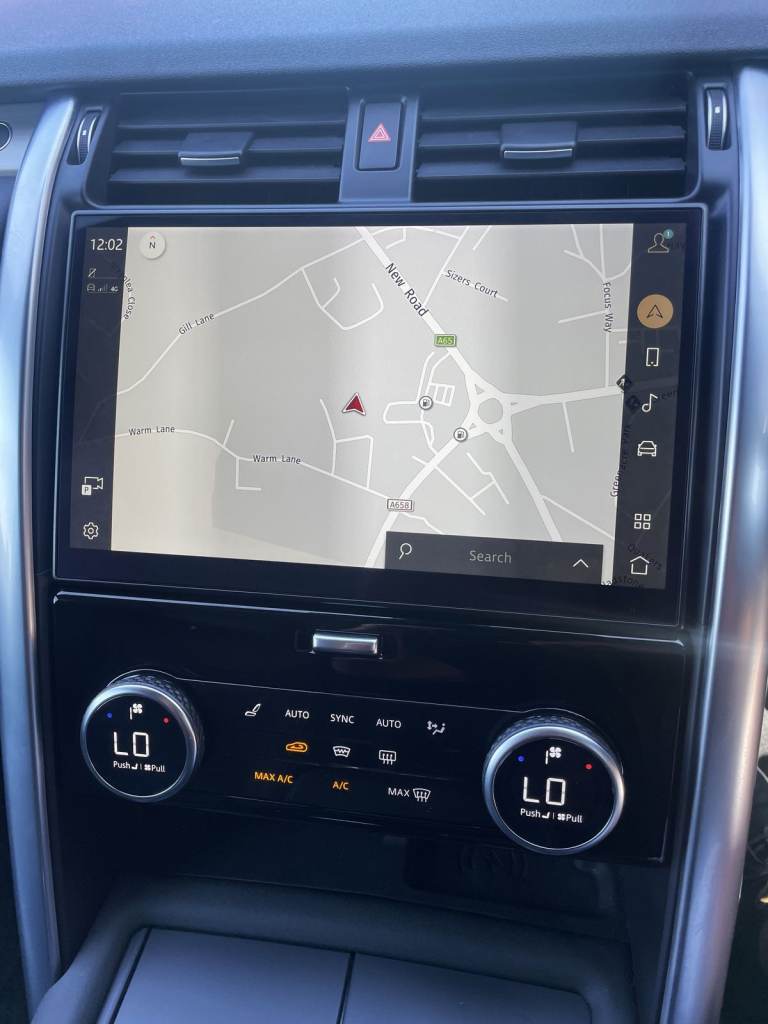 2022 Land Rover Discovery 3.0 D300 MHEV R-Dynamic SE SUV 5dr Diesel Auto 4WD Euro 6 (s/s) (300 ps...