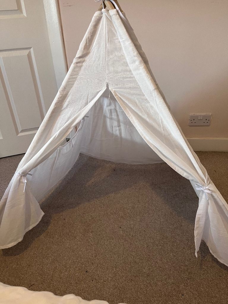 White teepee tent playhouse 