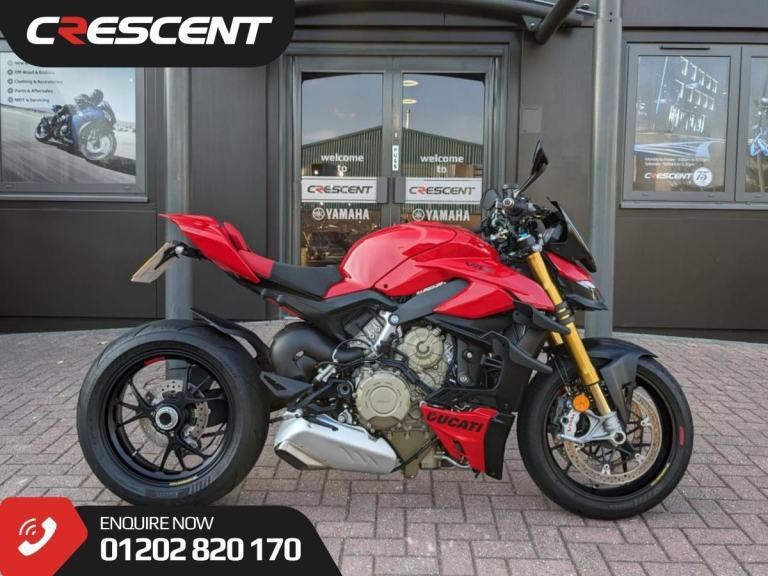DUCATI STREETFIGHTER V4S 2023 - 3 SERVICE ENTRIES - RECALL DONE - EVOTECH EXTRAS