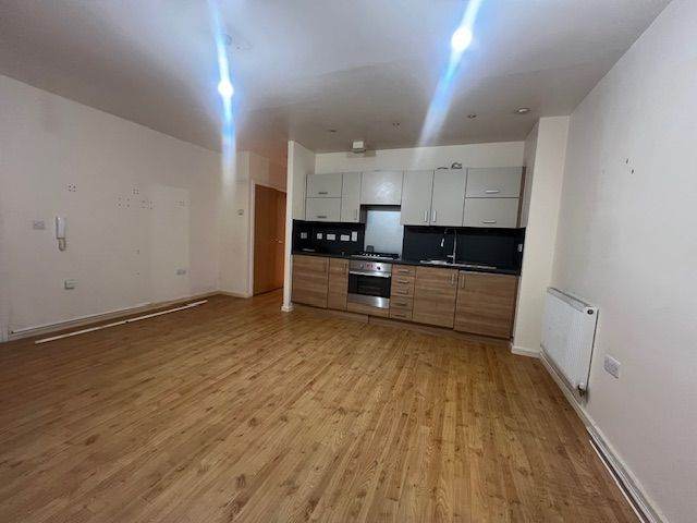 1 Bedroom Ground Floor Flat Loxford Lane Ilford  IG3 9AE To Let 