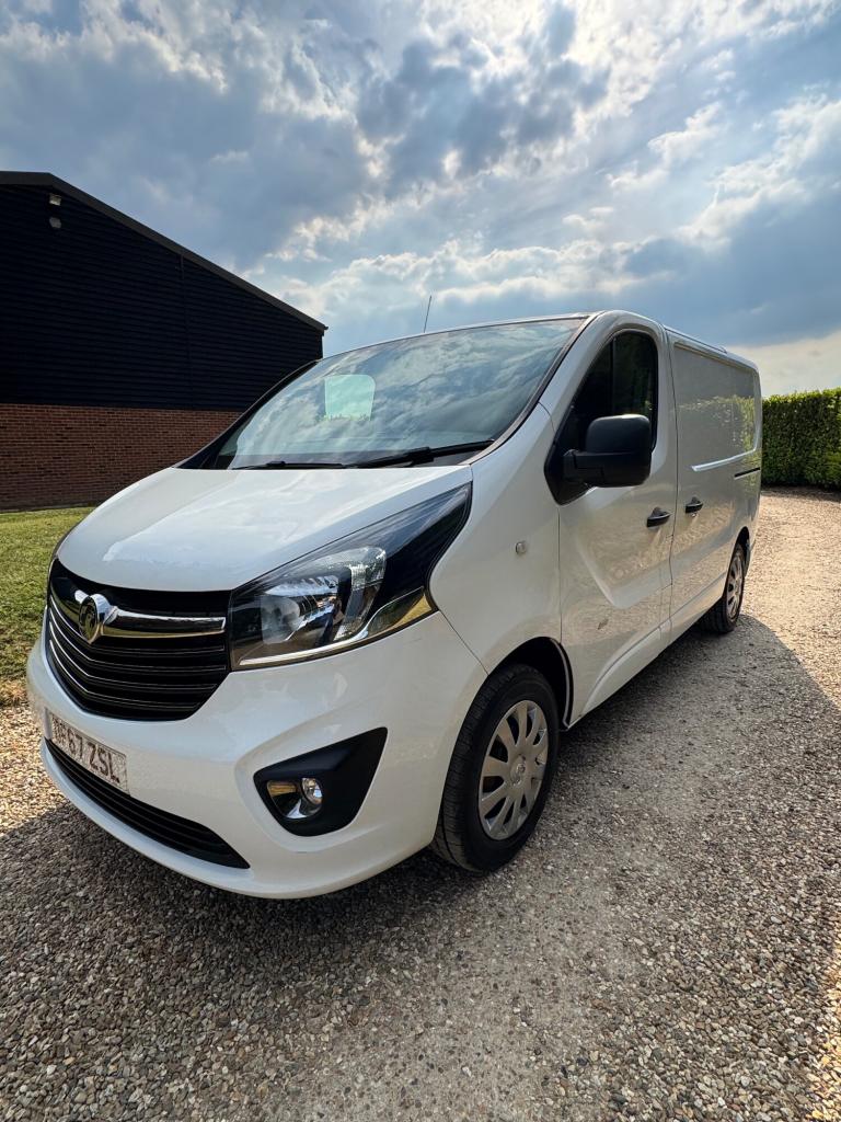 2018 Vauxhall Vivaro 2700 1.6CDTI 120PS Sportive H1 Van  PANEL VAN Diesel Manual