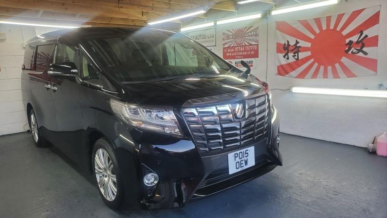 Toyota Alphard 2.5 auto black automatic 4wd only 51k miles in stock 2015